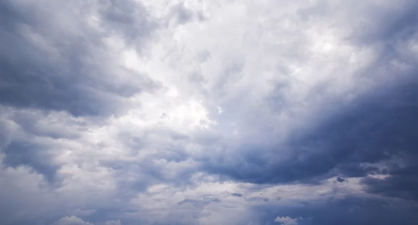 Wracają wiosenne temperatury, koniec prowizorycznego lata. Pogoda na weekend