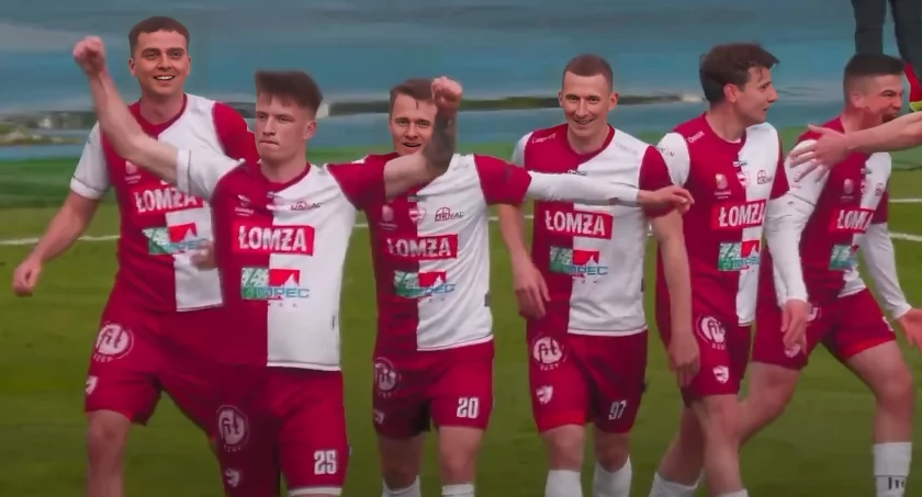 ŁKS Łomża. Bełchatowianie klęknęli przy ul. Zjazd 18