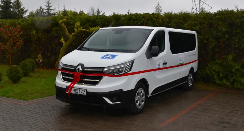 Nowy samochód trafił do Środowiskowego Domu Samopomocy w Kownatach