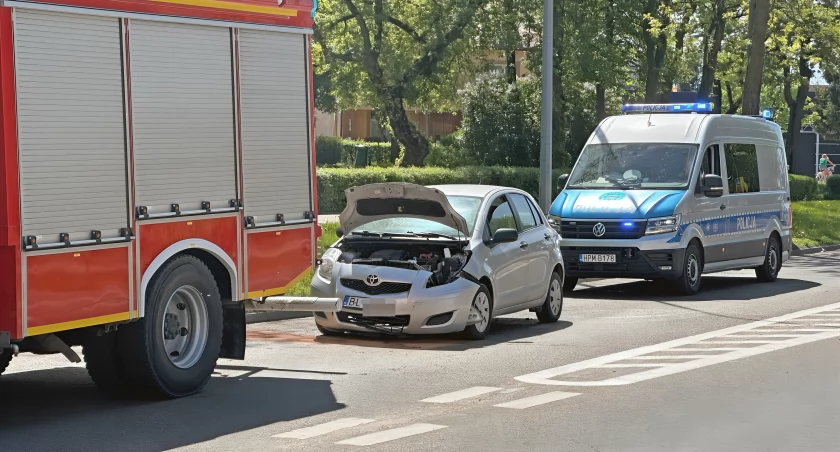 Bezpieczna majówka na drogach? Pijany kierowca doprowadził do kolizji w centrum Łomży