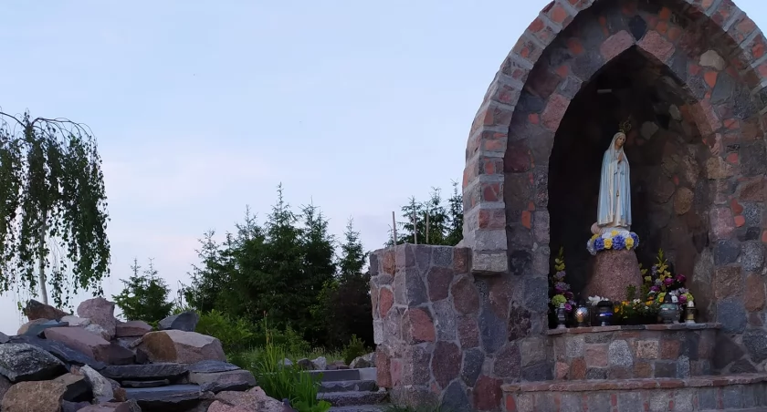 Nabożeństwa majowe w łomżyńskich parafiach. O której?