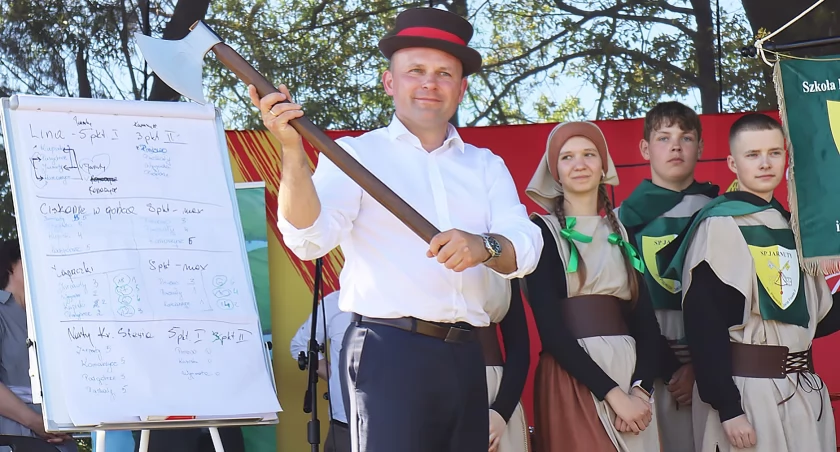 Kurpiowska Majówka u Stacha w Lesie Jednaczewskim [FOTO]
