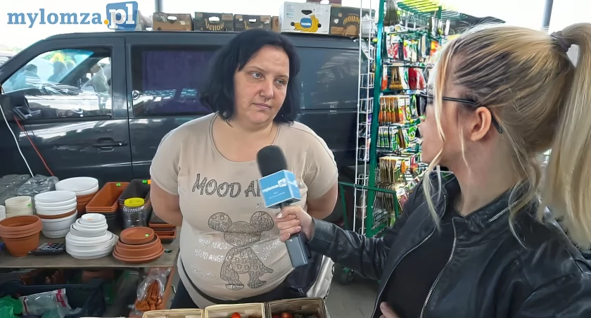 Targowisko w Łomży: Czy warzywa i owoce są jeszcze na kieszeń mieszkańców? [VIDEO]