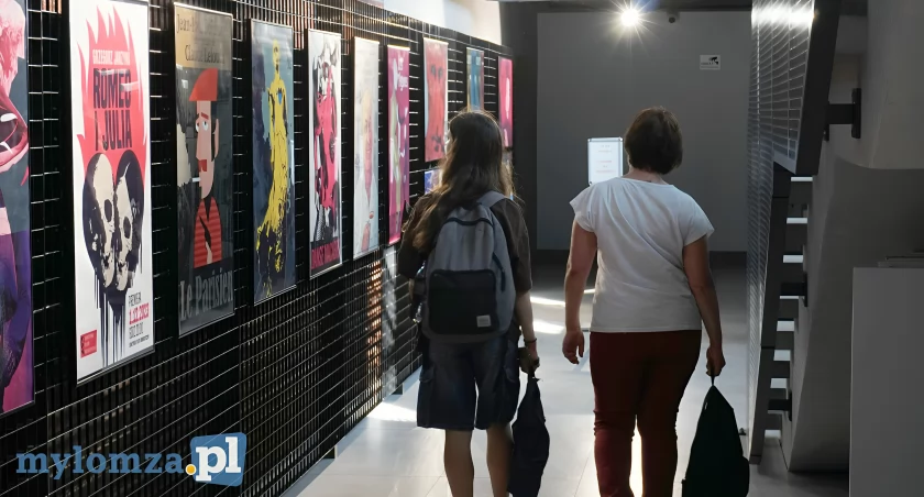 Łomża tętni życiem: Warsztaty, wystawy i kiermasze na Noc Muzeów przyciągają tłumy [FOTO i VIDEO]