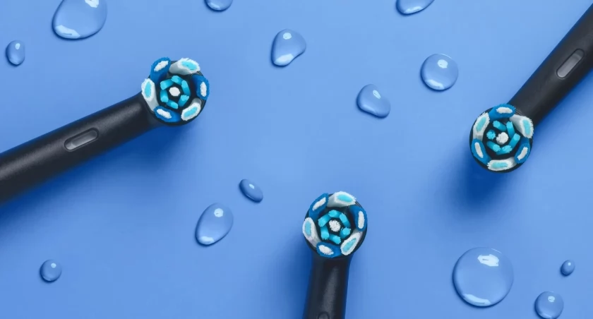Jak końcówki Oral-B pomagają w walce z płytką nazębną?