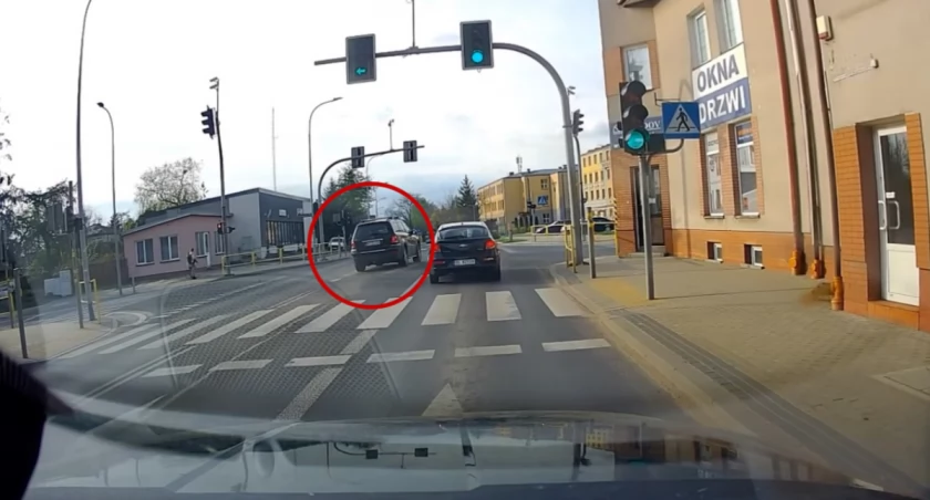 48-letnia kobieta za niebezpieczne wyprzedzanie odpowie przed sądem [VIDEO]