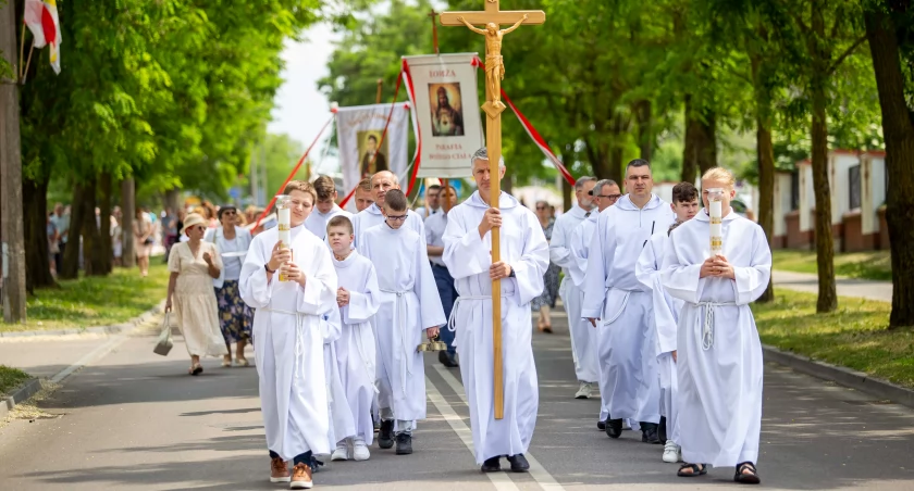 Procesja w parafii Bożego Ciała w Łomży [FOTO]