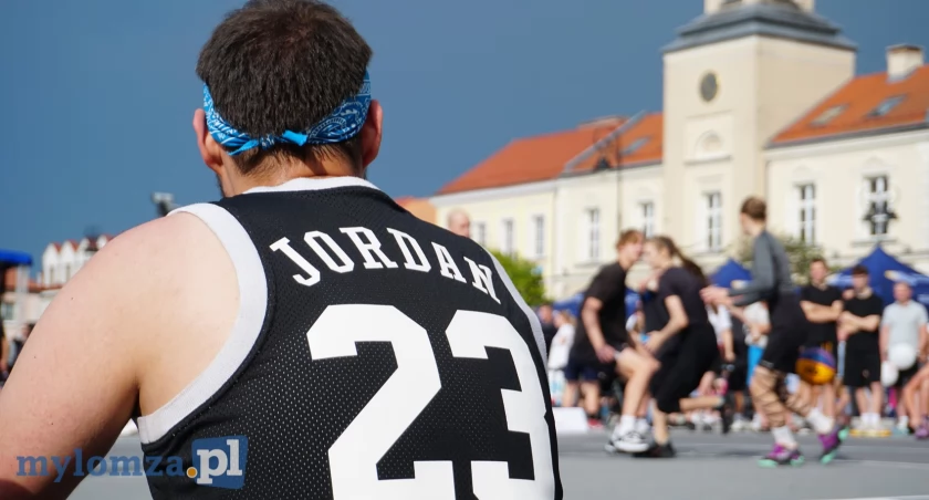 Tego jeszcze nie było! Dmuchańce, animacje i koszykarskie święto w sercu miasta Łomża [FOTO] 