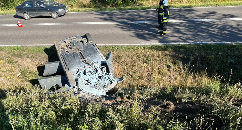 Pijany 19-latek dachował w Kownatach i próbował zmylić policję
