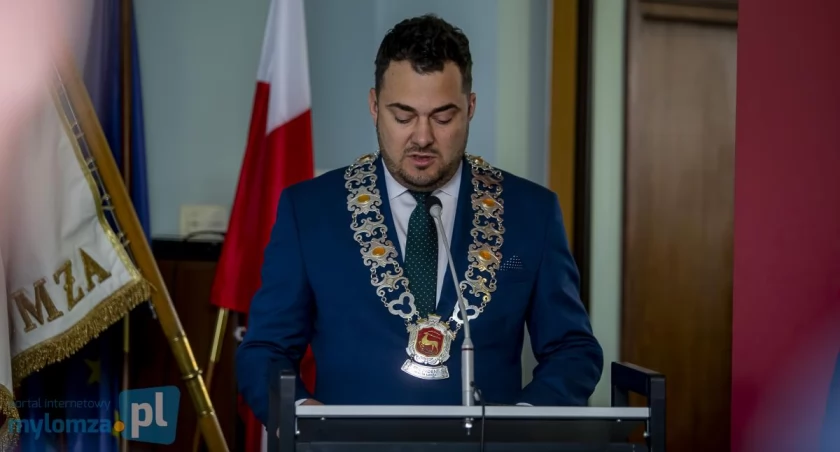 Radni Łomży przyznali prezydentowi Chrzanowskiemu wotum zaufania i absolutorium za rok 2023 