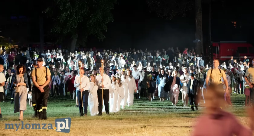 Magia Nocy Świętojańskiej w Nowogrodzie: Tradycja, muzyka i ogień [FOTO]