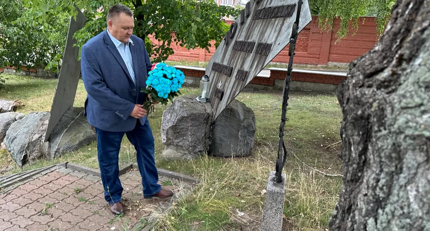 Krzysztof Metelski: Pojednanie z Ukraińcami wymaga ekshumacji ofiar rzezi wołyńskiej [FOTO]