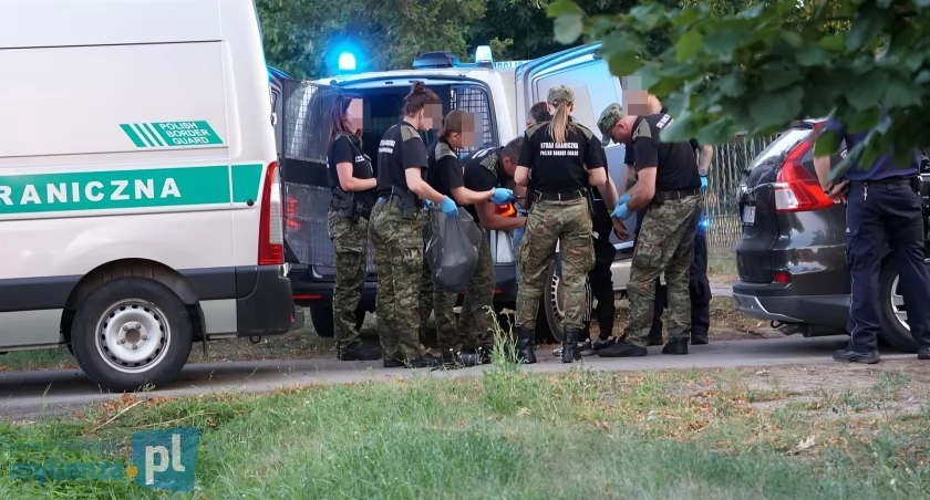 21 obywateli Afganistanu przewoził Białorusin – finał sobotniego zatrzymania w Marianowie 