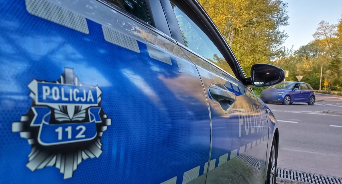 26-latek kierował traktorem mając 3 promile alkoholu w organizmie. Zatrzymano go w pobliżu drogi, gdzie bawiły się dzieci