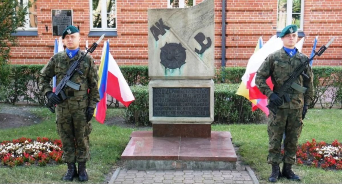 Miejskie obchody 80. rocznicy wybuchu Powstania Warszawskiego. Zawyją syreny