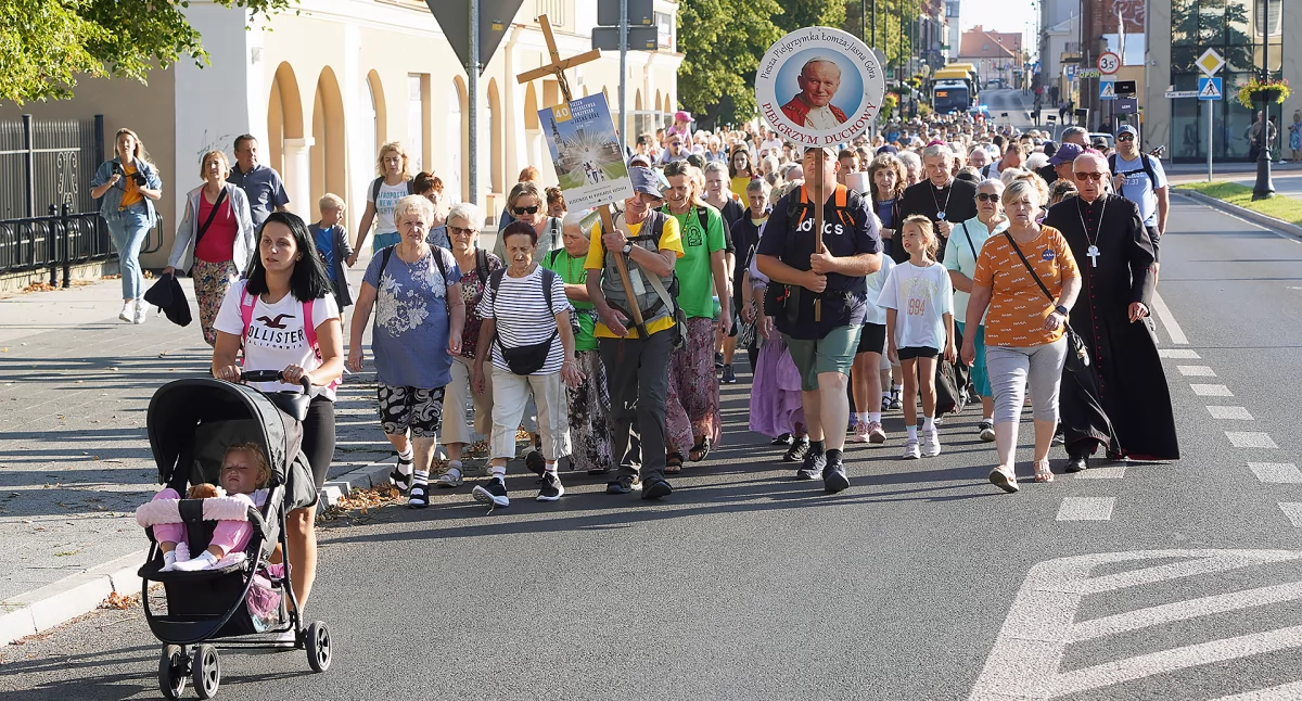 40. Jubileuszowa Piesza Pielgrzymka Łomżyńska wyruszyła na Jasną Górę [FOTO i VIDEO]