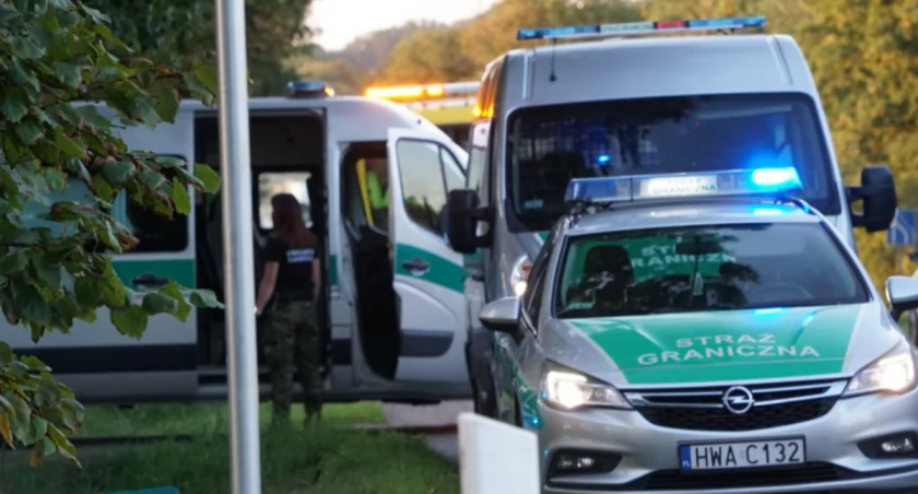 Pomógł 12 obywatelom Afganistanu w przekroczeniu granicy RP. Mężczyzna trafił do aresztu