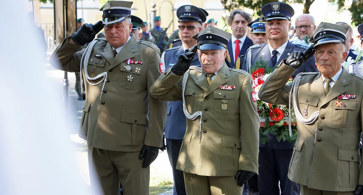 Obchody Święta Wojska Polskiego w Łomży: Pamięć o bohaterach i duch patriotyzmu [VIDEO i FOTO]