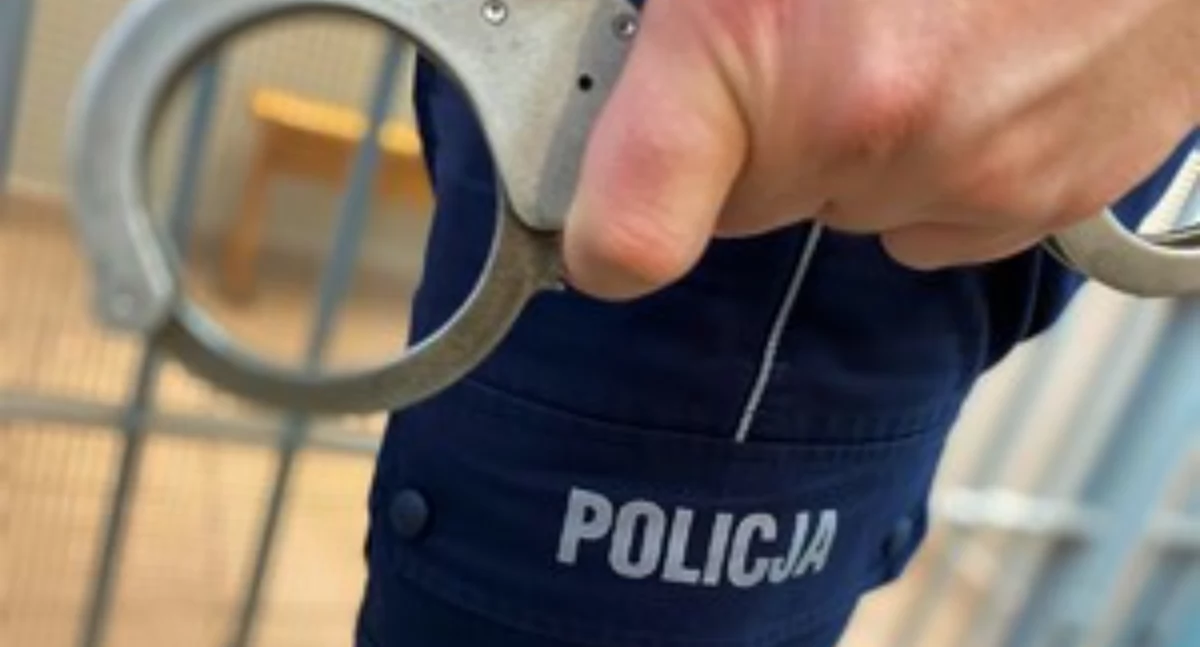 Przyszła na komendę opłacić grzywnę. Okazało się, że była poszukiwana i trafiła do aresztu