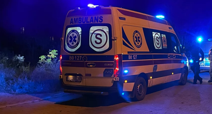 Tragiczny wypadek w Srebrowie: Mężczyzna spadł z drabiny, jego stan jest ciężki