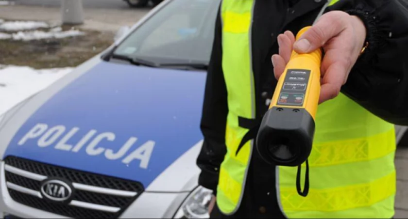 Dziś od rana policjanci prowadzą kontrole pojazdów i sprawdzają stan trzeźwości kierowców