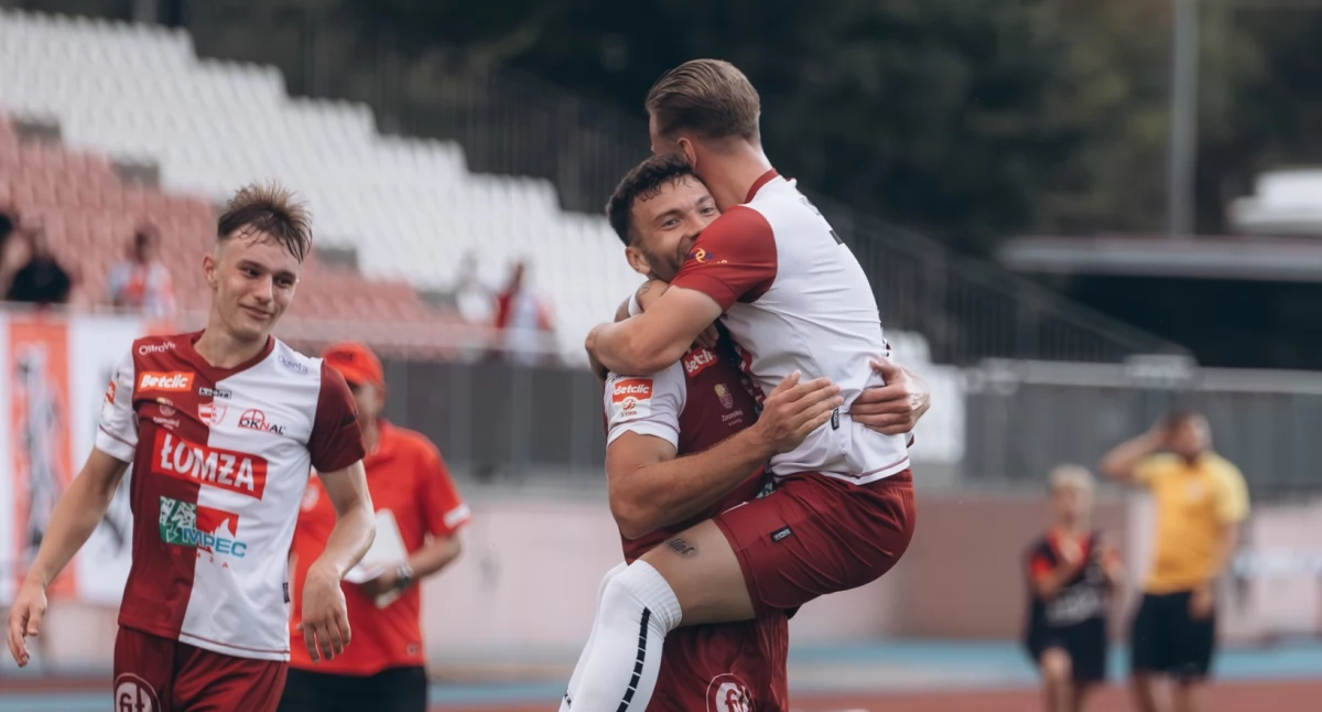 Król Hubert Antkowiak I! ŁKS Łomża jest liderem