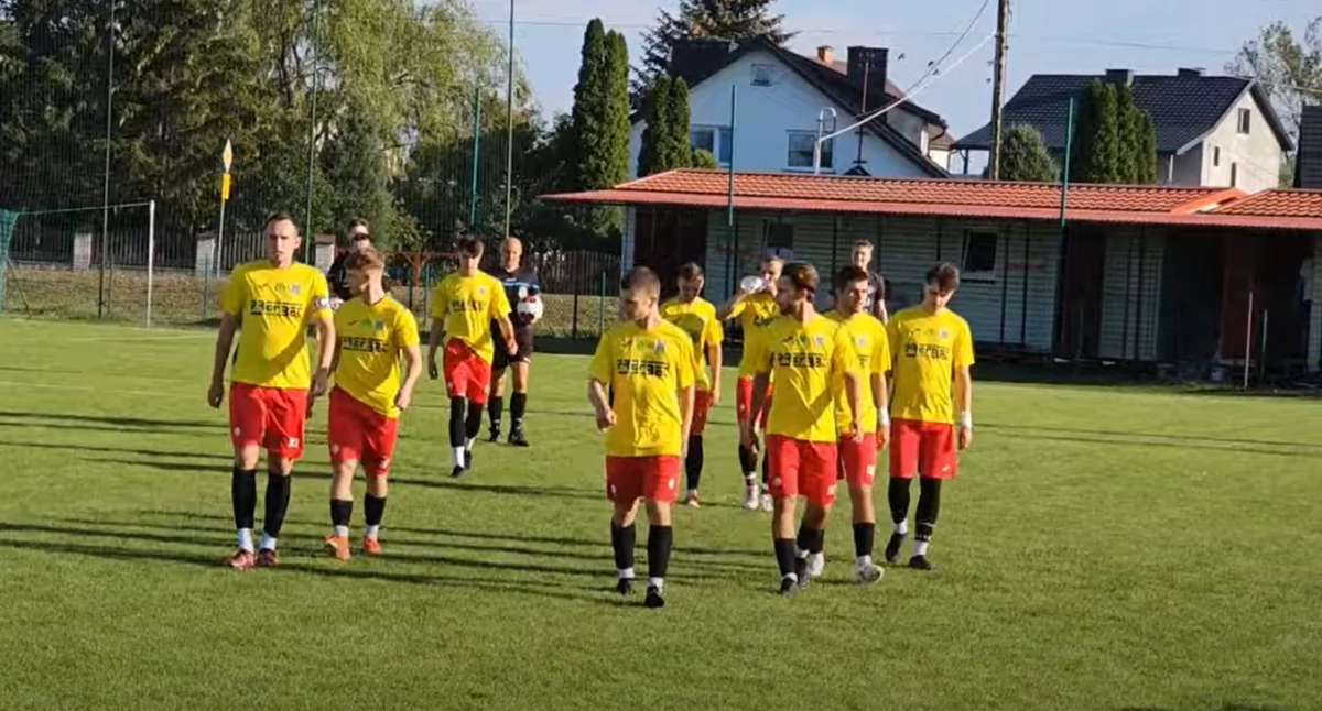 [VIDEO] KS Śniadowo. Do przerwy jest dobrze