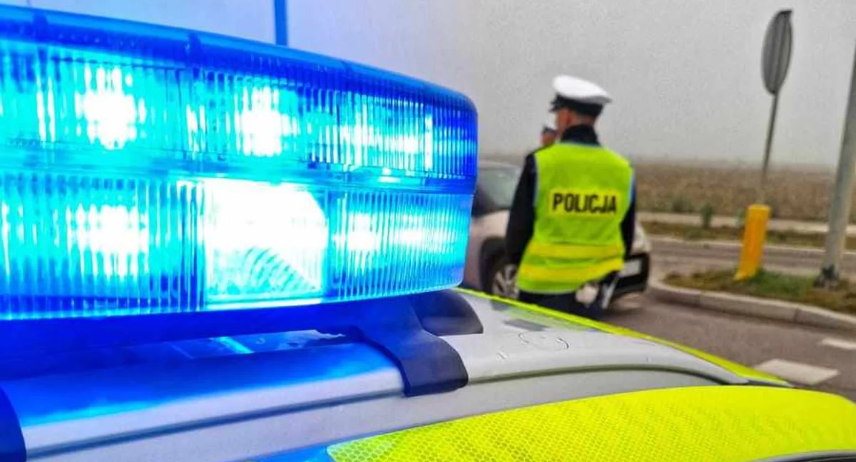 48-latek wjechał autem w czyjeś ogrodzenie, wrócił do domu i poszedł spać