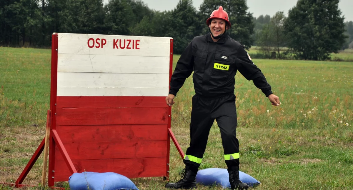 Zawody Sportowo-Pożarnicze w Kuziach: Emocjonująca walka o zwycięstwo!