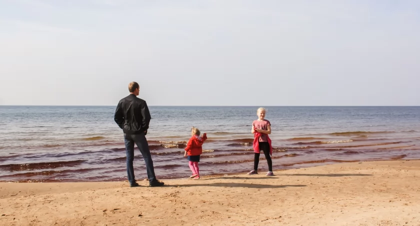 Jesienny wypoczynek w Polsce i za granicą – gdzie na wakacje w październiku?
