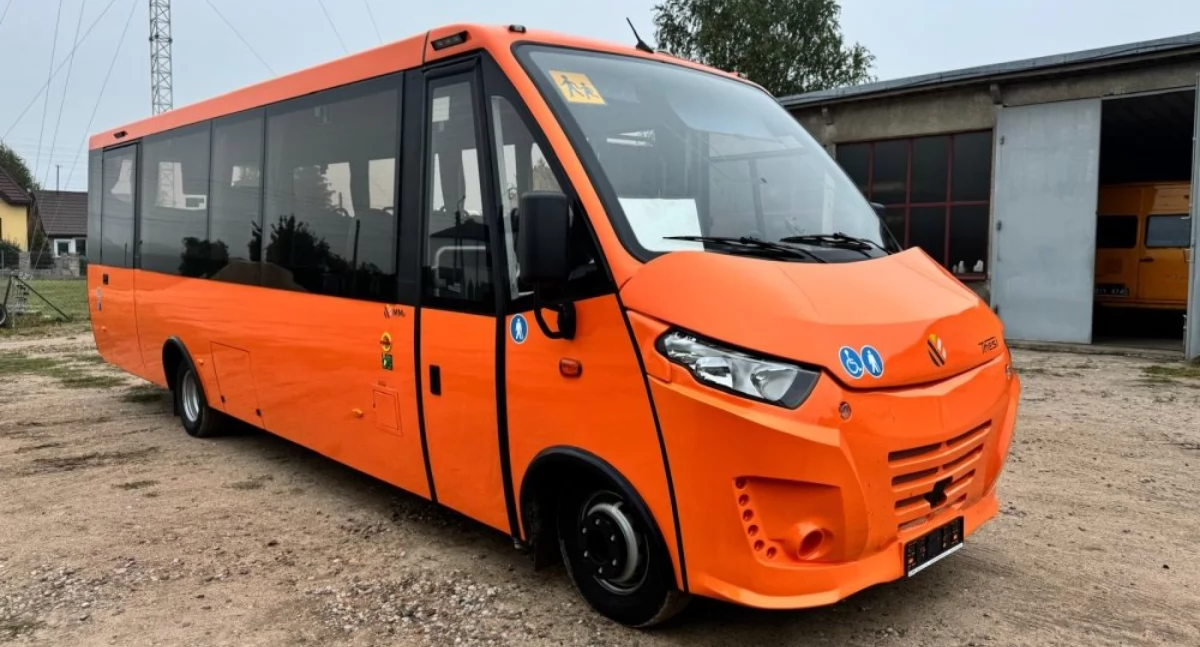 Uczniowie z gminy Miastkowo dojadą do szkoły nowym autobusem [FOTO]