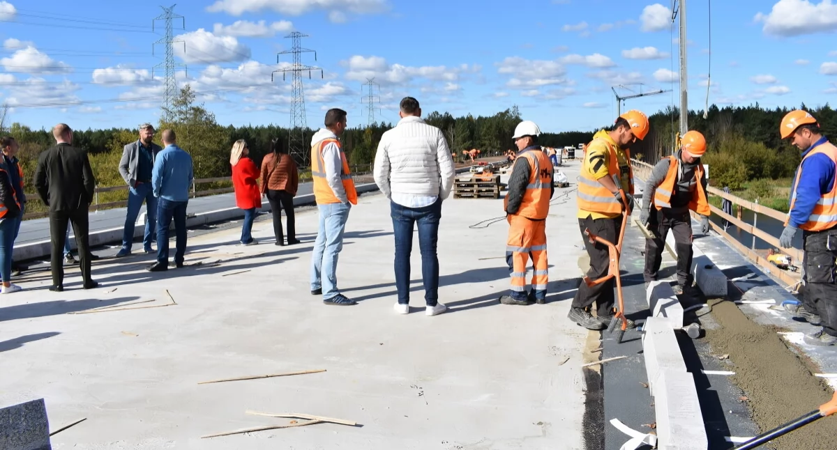 Łomża bliżej Mazowsza: Obwodnica otwarta, kolejny most na Narwi w budowie [FOTO]
