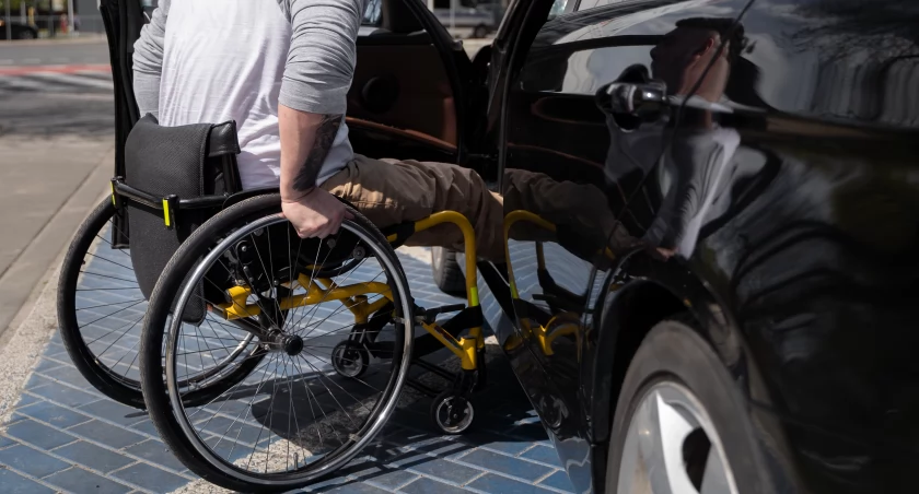 Parking dla osób niepełnosprawnych pod okiem łomżyńskich policjantów