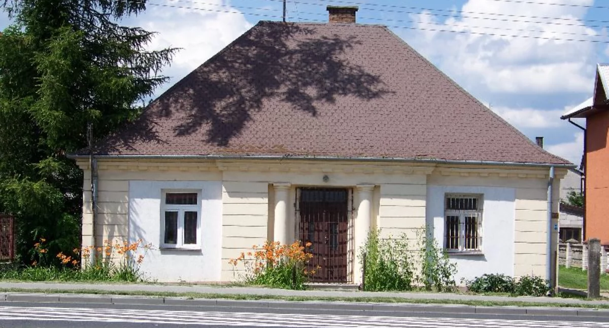 Gmina Miastkowo: Podpisano umowę na remont zabytkowej Dróżniczówki