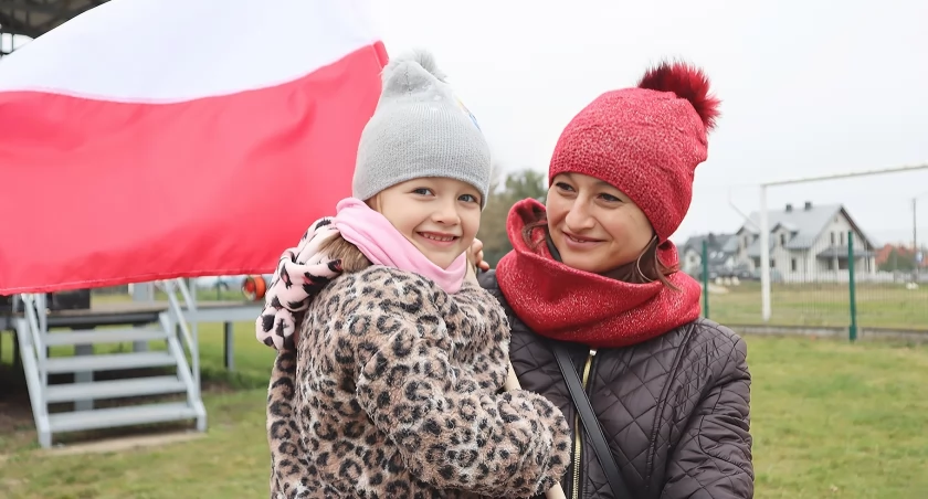 Radosny bieg z biało-czerwoną flagą w Giełczynie [FOTO]