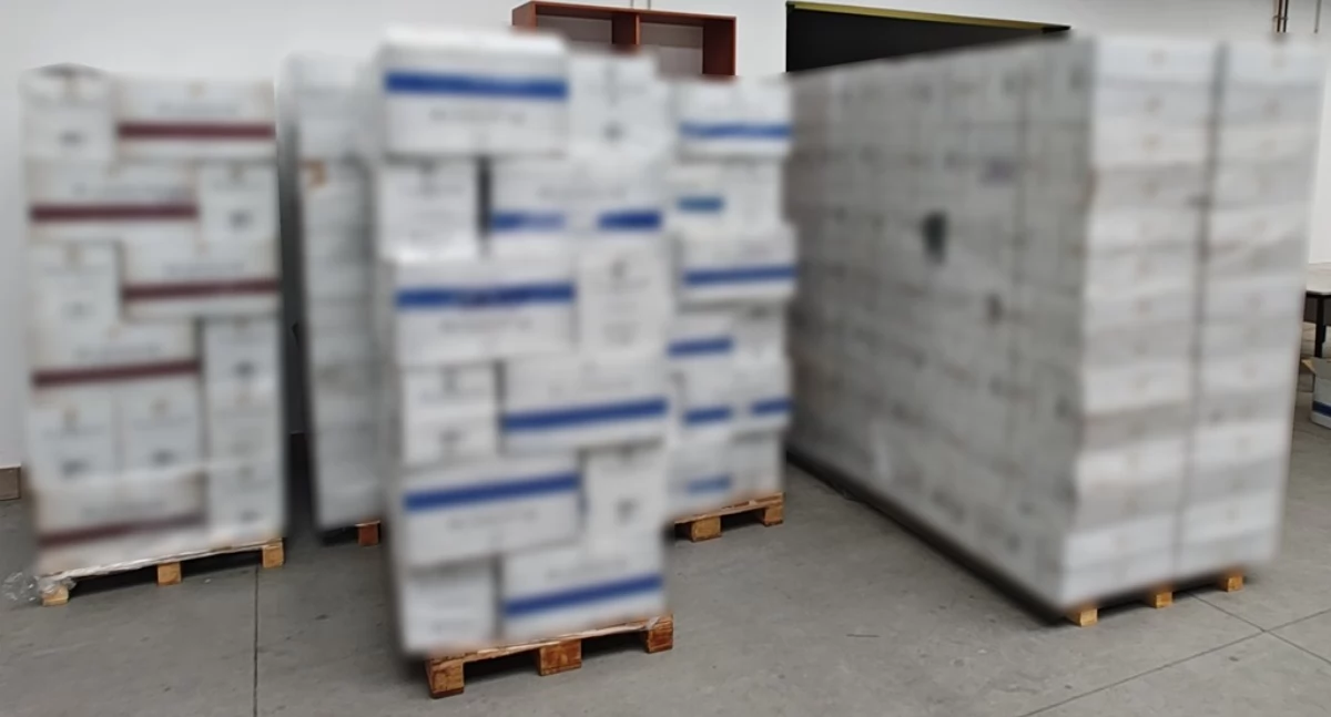 Pod Łomżą zatrzymano transport papierosów bez akcyzy o wartości ponad 7 milionów złotych