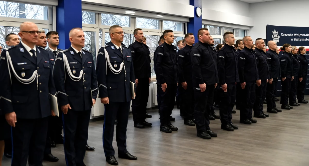 34 nowych funkcjonariuszy zasiliło szeregi podlaskiej policji. Tylko jeden z nich będzie służył w Łomży