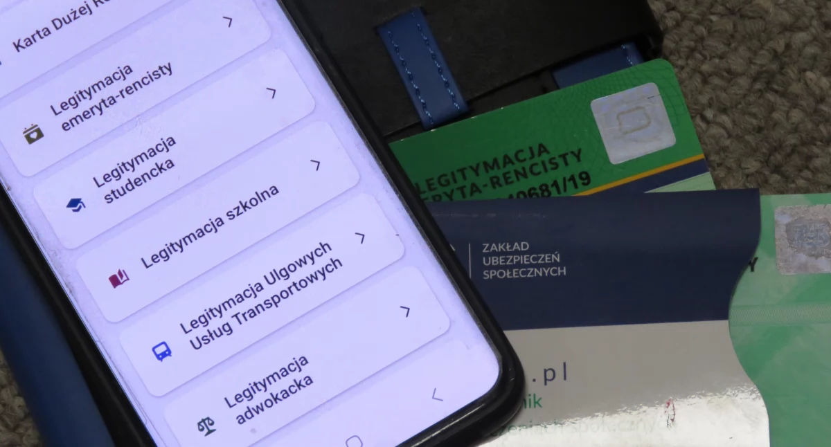 Z elektronicznej legitymacji ZUS korzysta już 877 tys. emerytów i rencistów