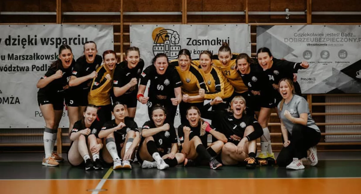 Formalność zespołu Anety. Wspomożesz Marcelinkę?