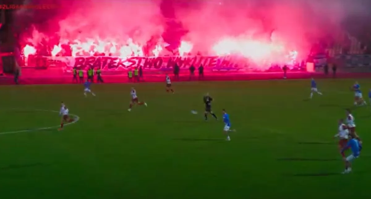 Ekstraklasa na trybunach z porażką w tle