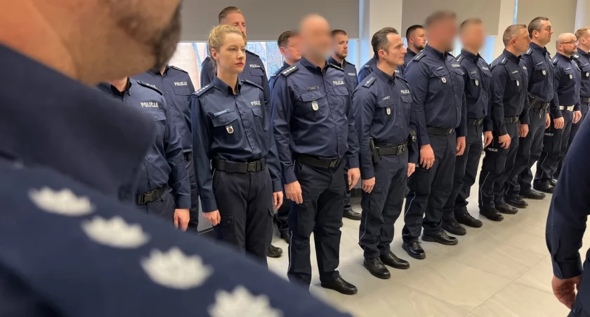 Policjanci z Komendy Miejskiej Policji w Łomży otrzymali awanse [FOTO]
