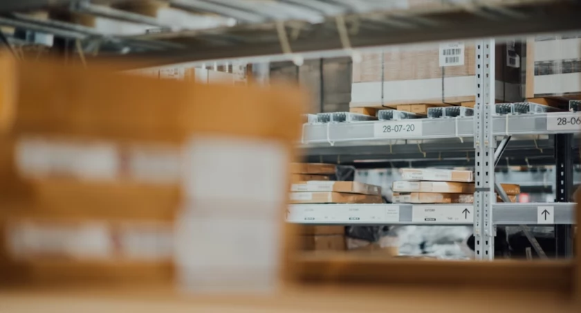 Powierzchnie magazynowe: Klucz do efektywnego zarządzania logistyką