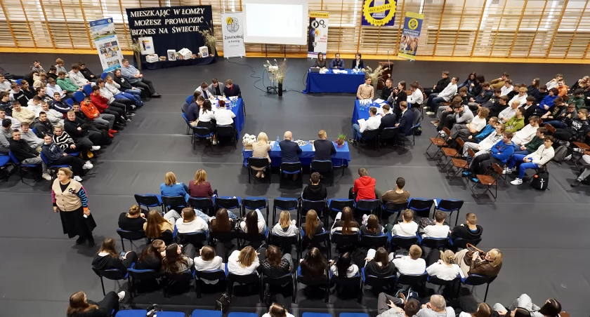 Mieszkając w Łomży możesz prowadzić biznes na świecie. Debaty oksfordzkie młodzieży szkolnej [VIDEO i FOTO]