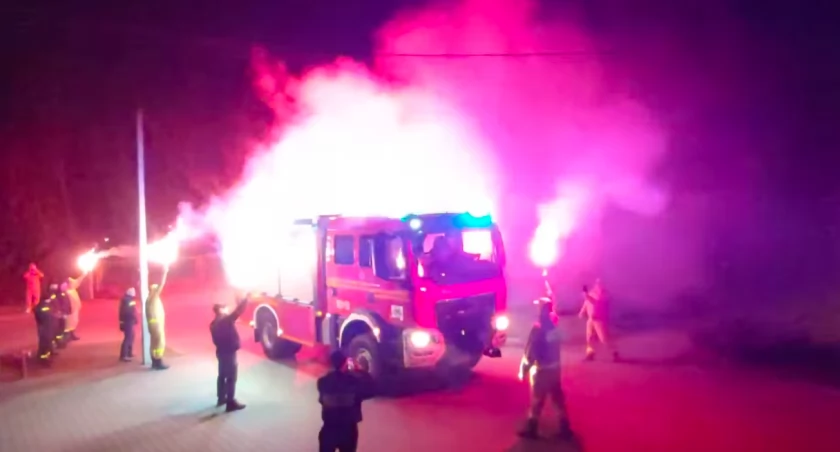 OSP Kuzie hucznie powitało swój nowy wóz strażacki [VIDEO]