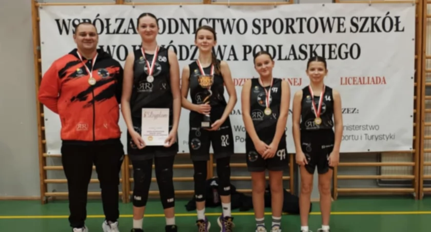 Srebro koszykarek Chojnowskiego (zdjęcia)