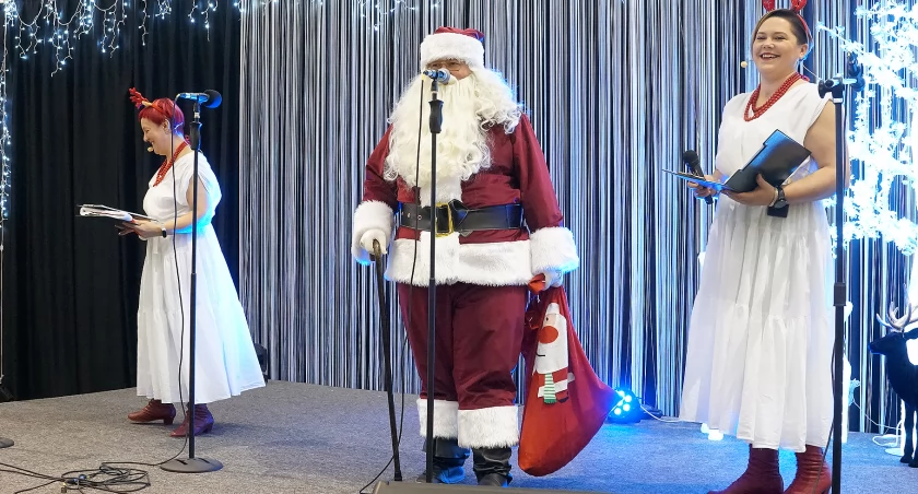 Kraina Świętego Mikołaja okazała się hitem! Sala i parkingi były całkowicie zapełnione! [VIDEO i FOTO]