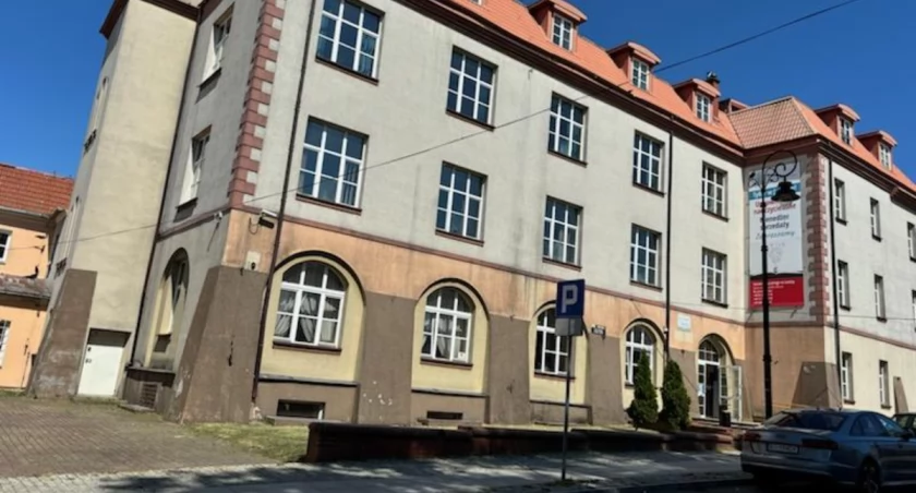 Kto zostanie nowym właścicielem kamienicy przy ul. Krzywe Koło? Sprzedającym - komornik