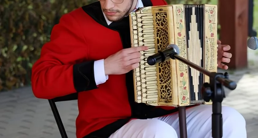 Kurpiowskie brzmienia na żywo – koncert finałowy: Tajniki muzykowania na harmonii pedałowej 2024