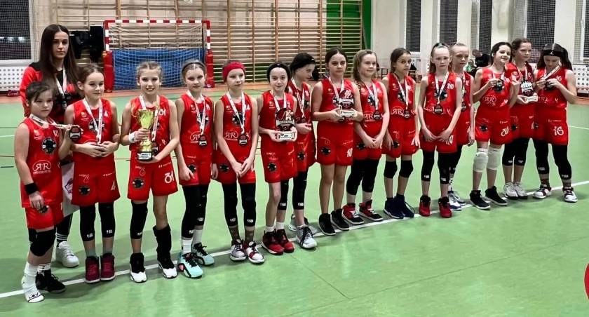 Koszykarki UKS-u 4 mistrzyniami! Pupik, Trzonkowska i Zalewska z nagrodami (zdjęcia)