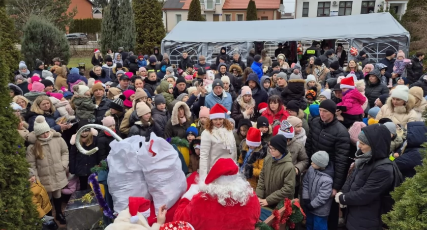 Bożonarodzeniowy Jarmark w Wiźnie odwiedził św. Mikołaj! [FOTO]